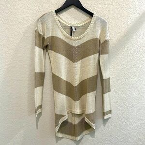 Razzledazzle knit sweater size M NWt